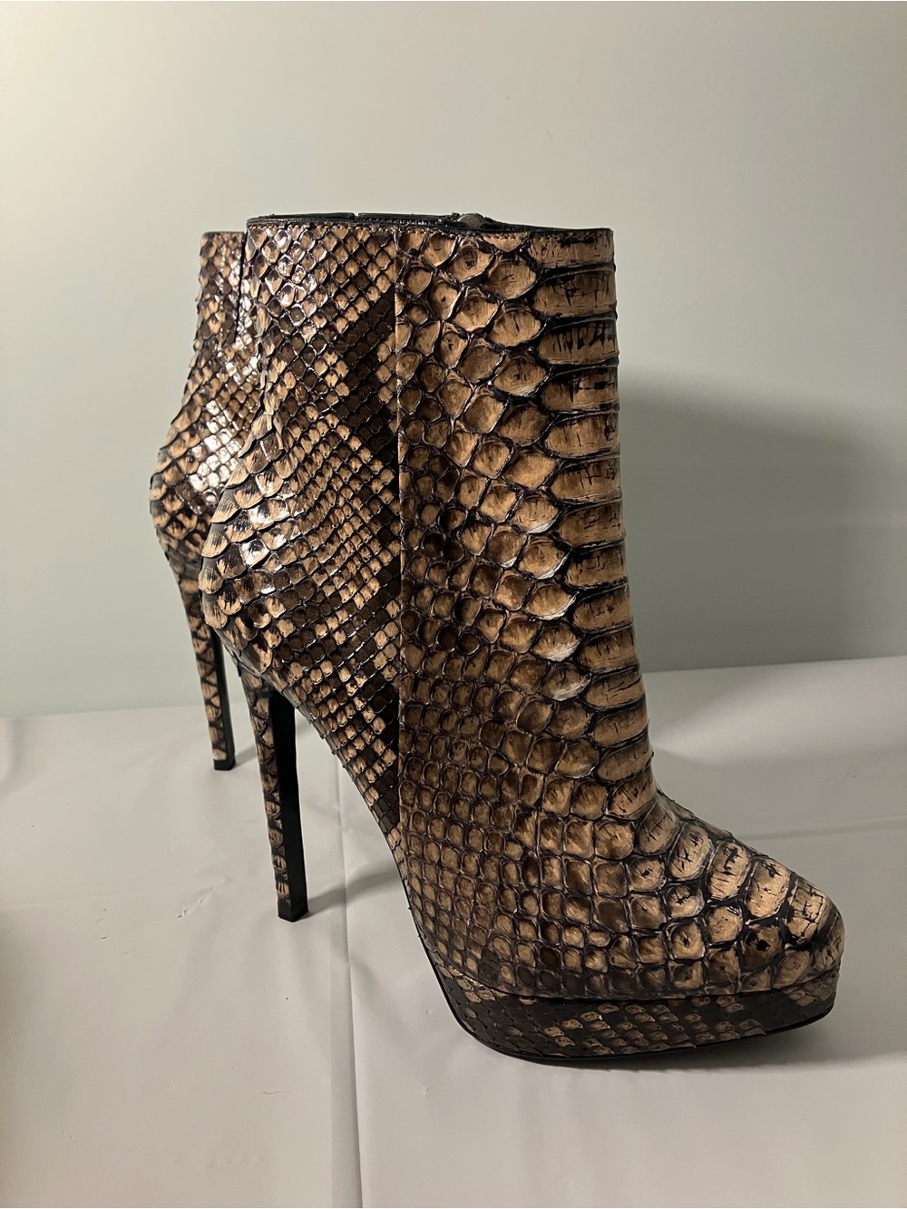 Barbara Bui Designer Snake Ankle Boots Stiletto Zip Closure Italy.  EU size 36